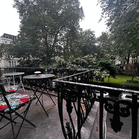 Hyde Park Studio Has Private Balcony With Tranquil Garden View Лондон Экстерьер фото