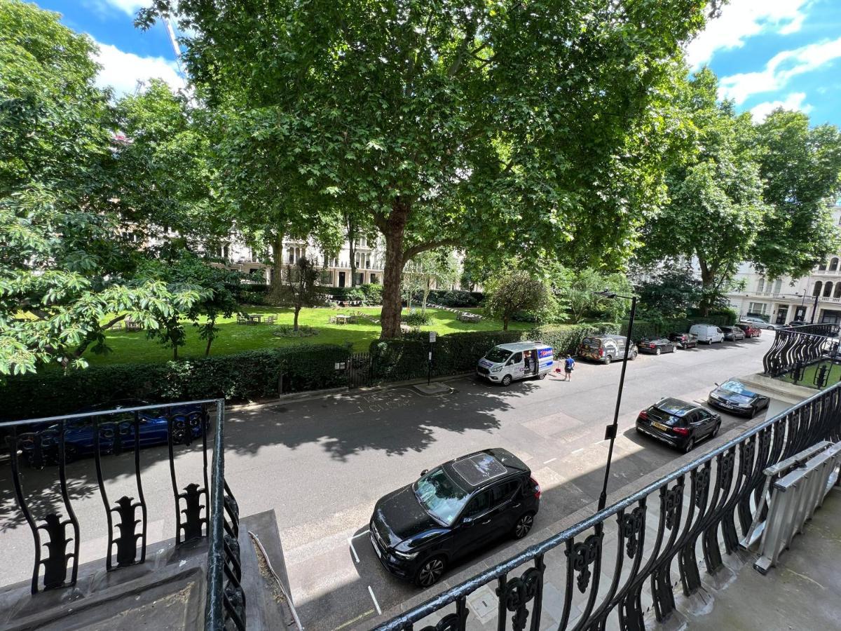 Hyde Park Studio Has Private Balcony With Tranquil Garden View Лондон Экстерьер фото