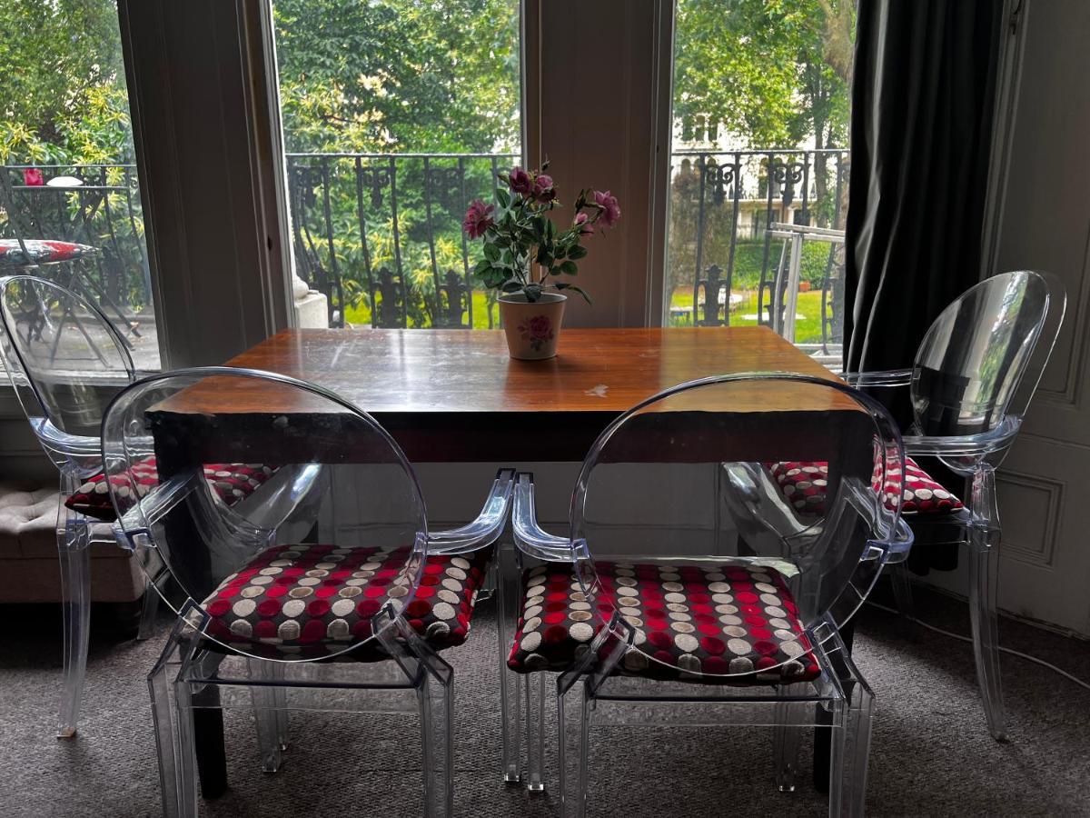 Hyde Park Studio Has Private Balcony With Tranquil Garden View Лондон Экстерьер фото