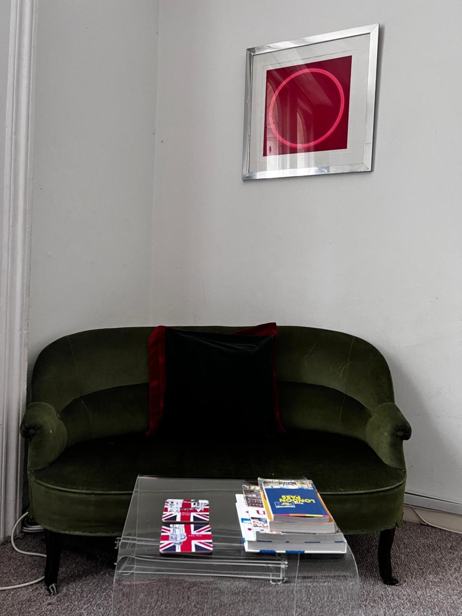 Hyde Park Studio Has Private Balcony With Tranquil Garden View Лондон Экстерьер фото